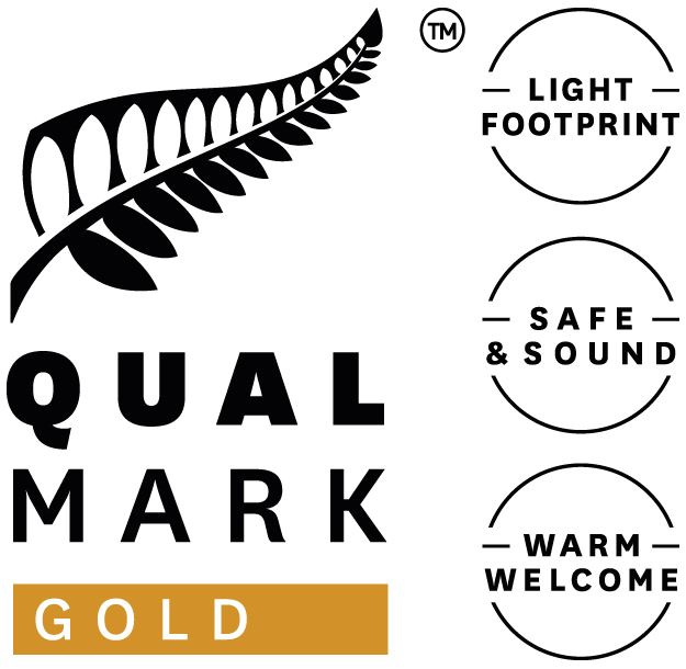 Qualmark Gold Award Logo Stacked Qualmark Gold Award Logo Stacked